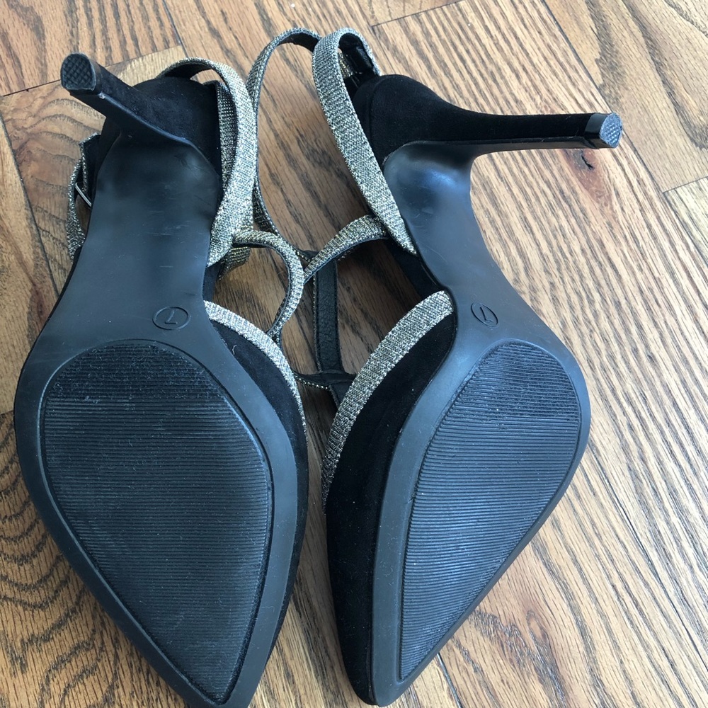 CATO BlackSilver Pumps runs a bit smaller size - Picture 4 of 6